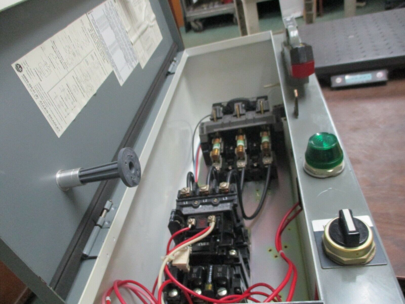 Allen-Bradley Fusible Size Combination 512-BAAD-24 Ser. D 115-120V Coil Used