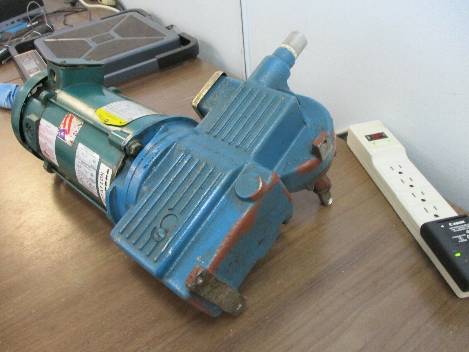 PulsaFeeder CHEMmander Hydraulic Pump w/ DC Motor HDA-J6-BT1S1-XXX 19.31GPH Used