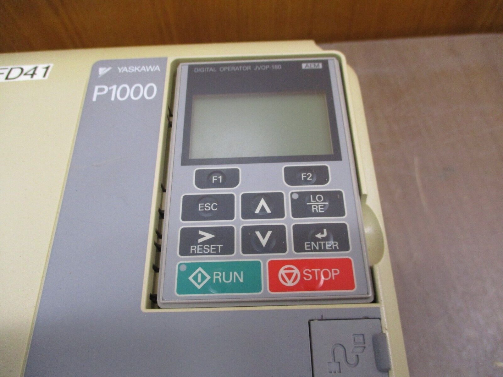 Yaskawa P1000 AC Drive CIMR-PU4A0031FAA Rev. D 20HP 3Ph w/ Keypad Used
