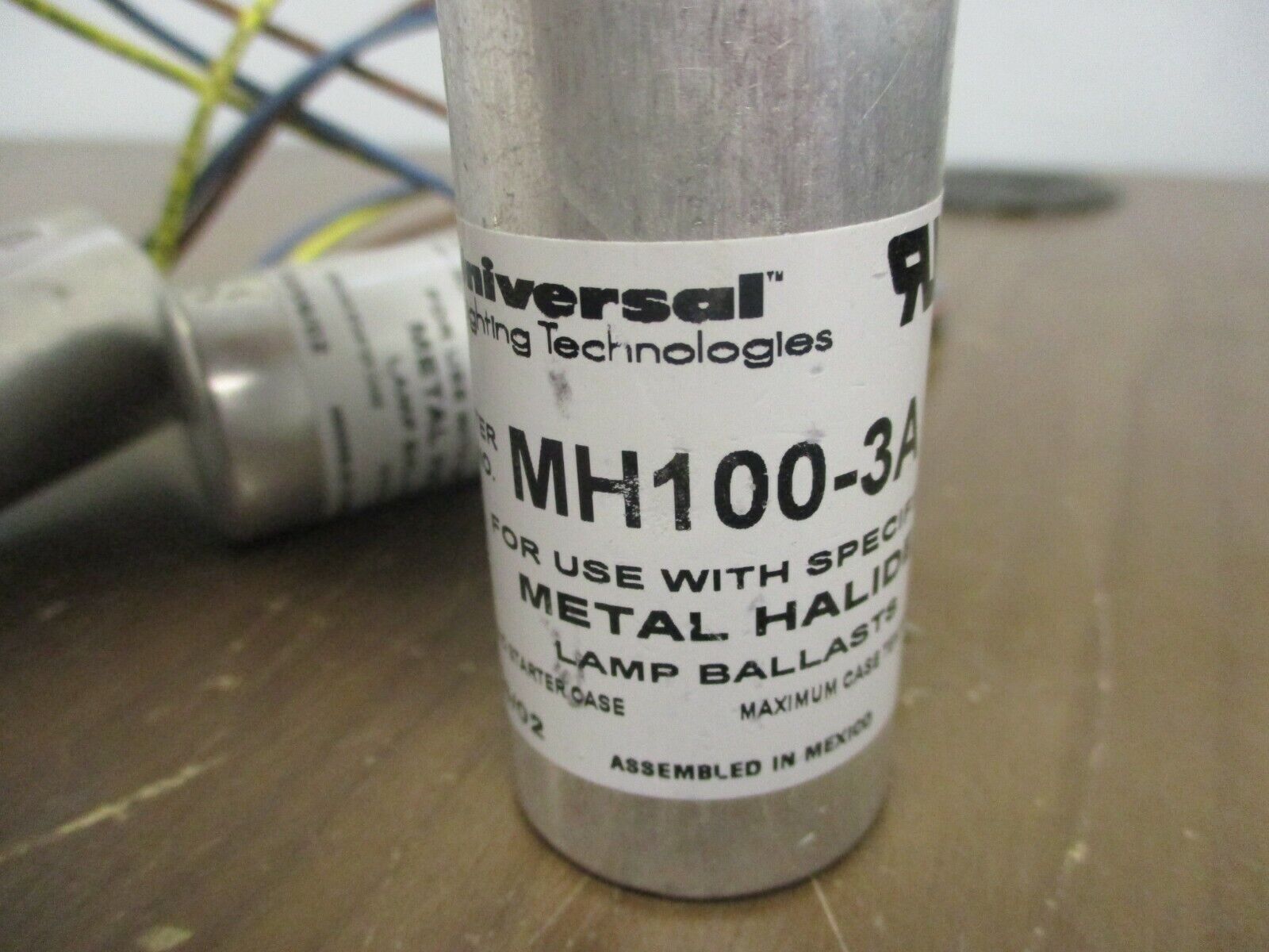 Universal Lighting Ignitor Starter MH100-3A Metal Halide Ballasts Lot of 3 Used