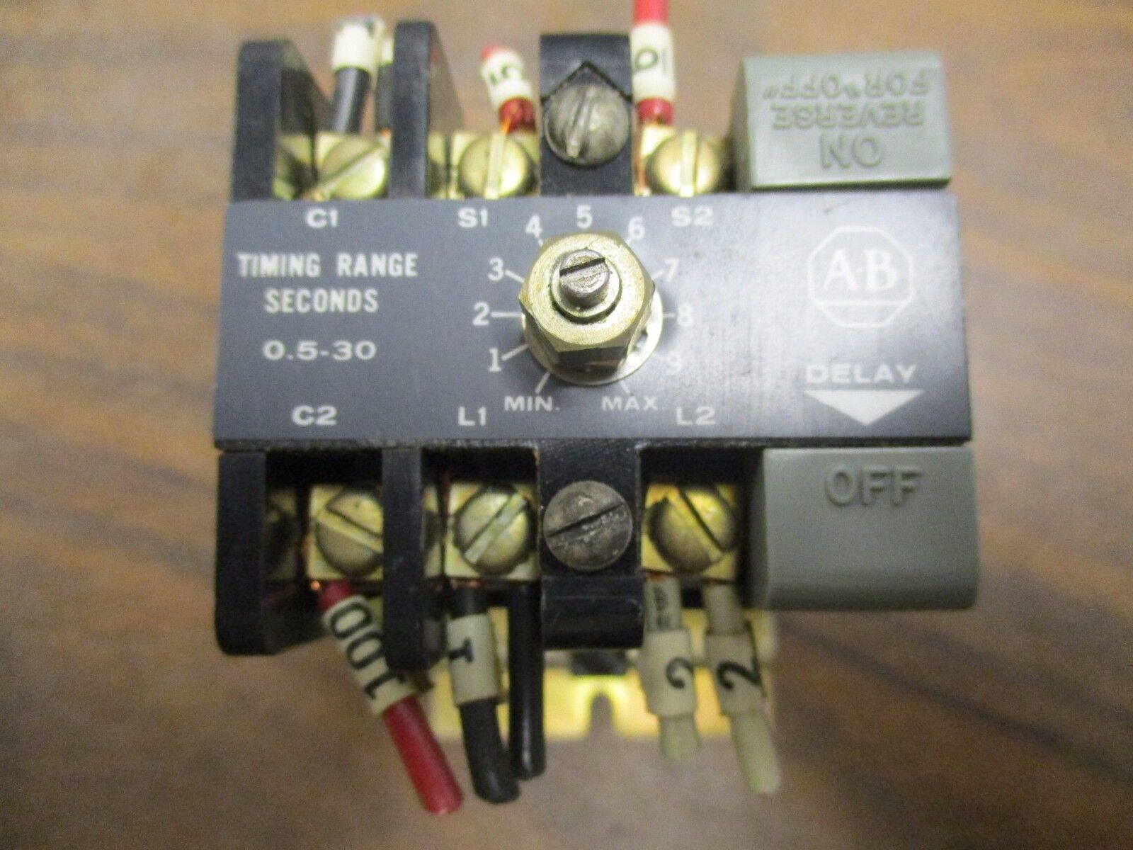 Allen-Bradley Time Delay Relay 852S-NSB Range: 0.5-30 sec 120V Used