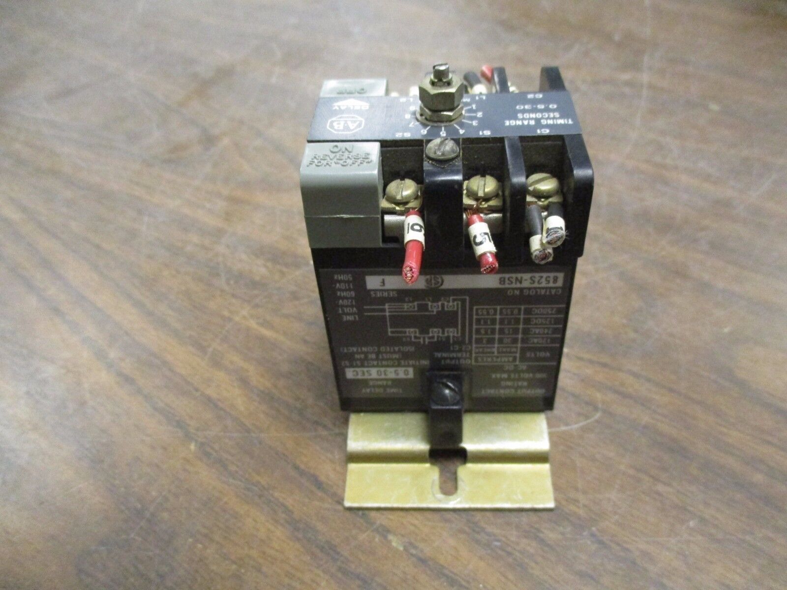 Allen-Bradley Time Delay Relay 852S-NSB Range: 0.5-30 sec 120V Used