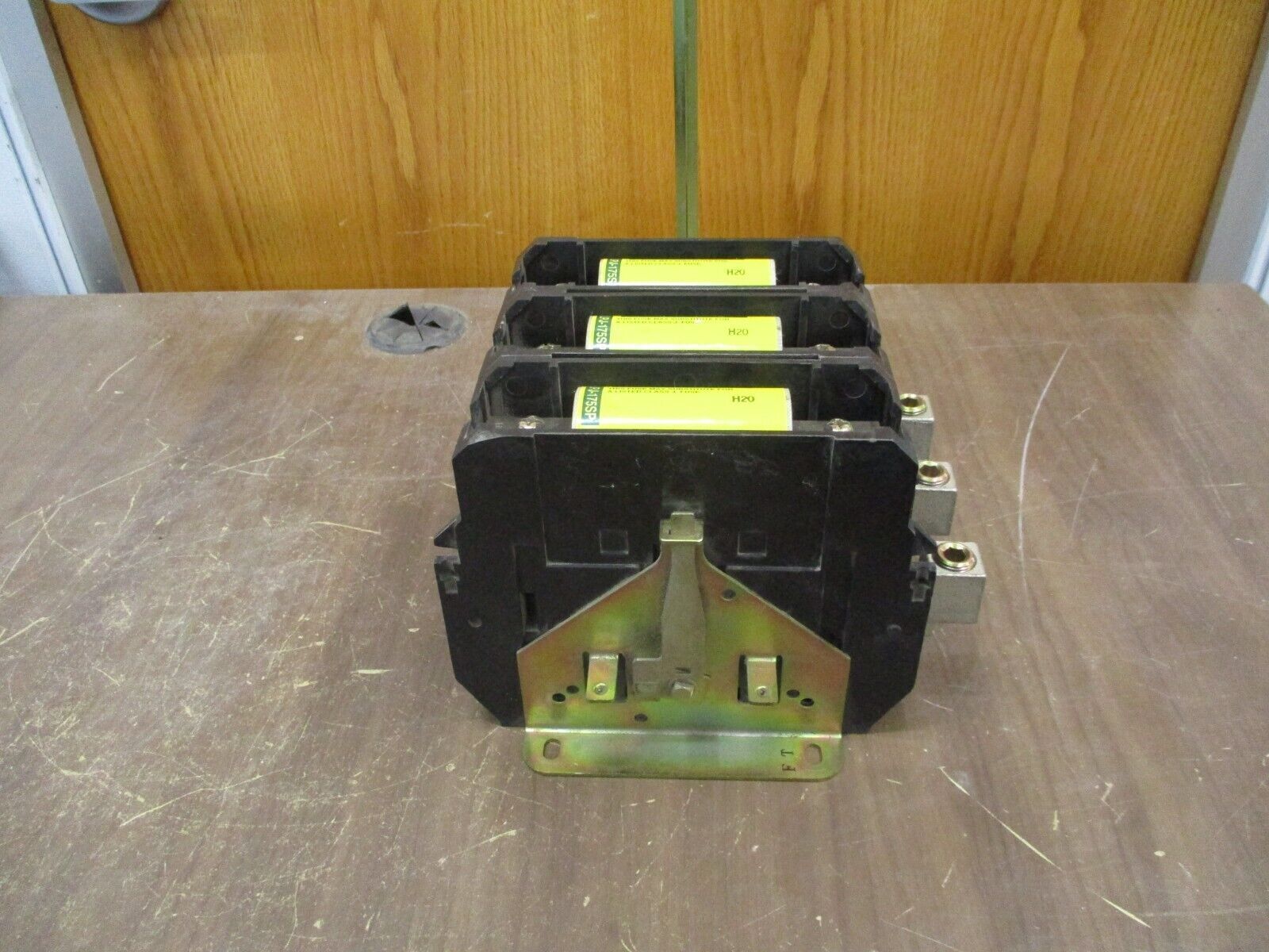 Allen-Bradley Fusible Disconnect Switch 194R-NN200P3 Ser. B 200A 600V 3P Used
