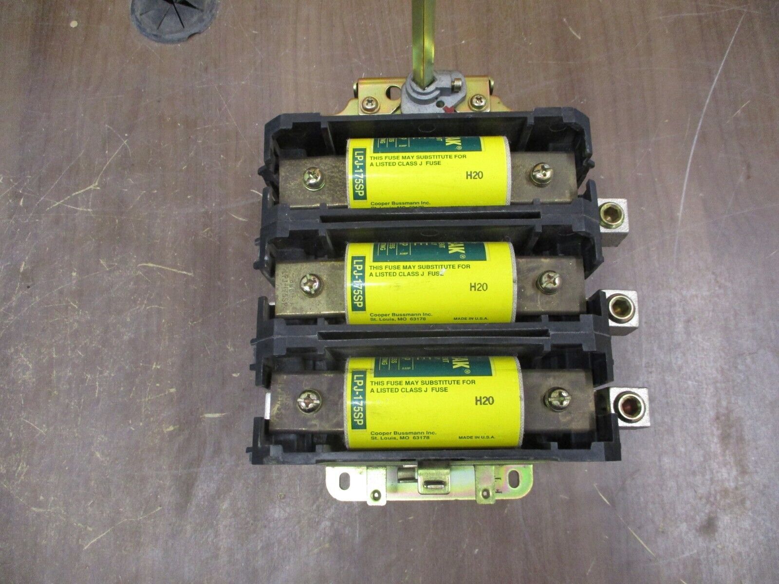 Allen-Bradley Fusible Disconnect Switch 194R-NN200P3 Ser. B 200A 600V 3P Used