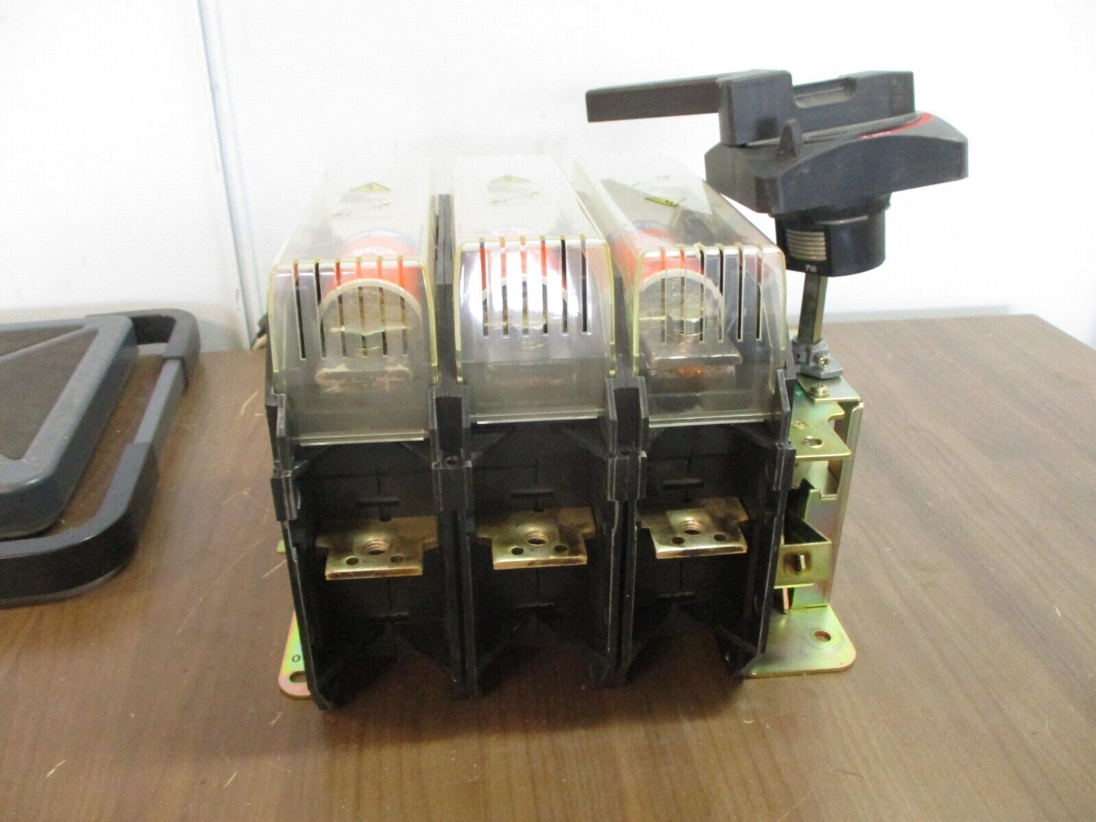 Allen-Bradley Fusible Disconnect Switch 194R-NJ400P3 Ser. B 400A 600V 3P Used