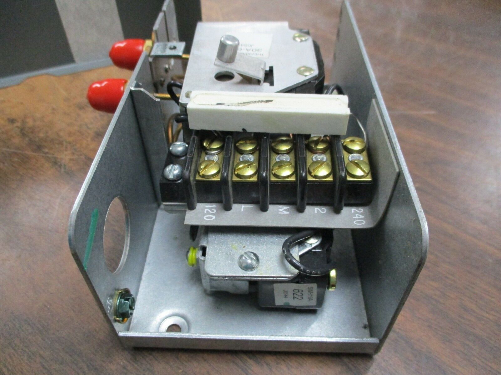 Johnson Controls Lube Oil Control P145NCA--82 45 sec Delay 6.5PSI 120/240V