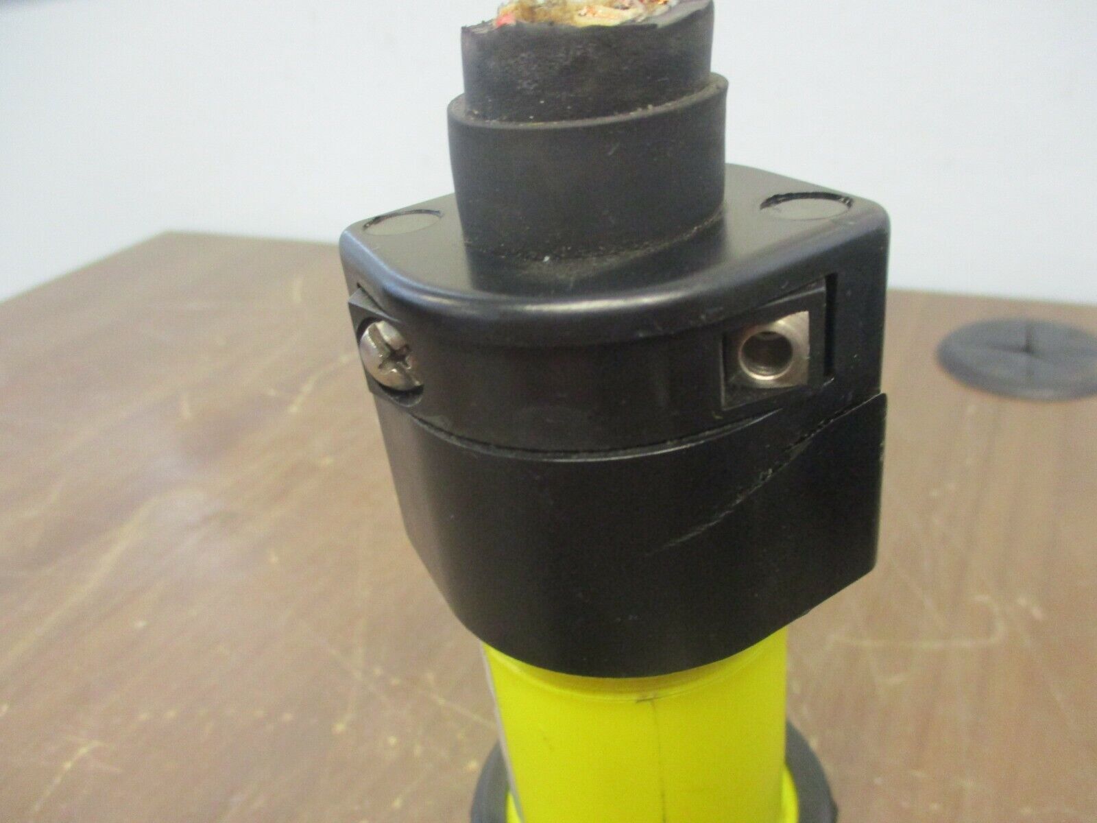Thomas & Betts Russellstoll Plug 9P54U2 50A 250V Wire End Used **Cracked Top**