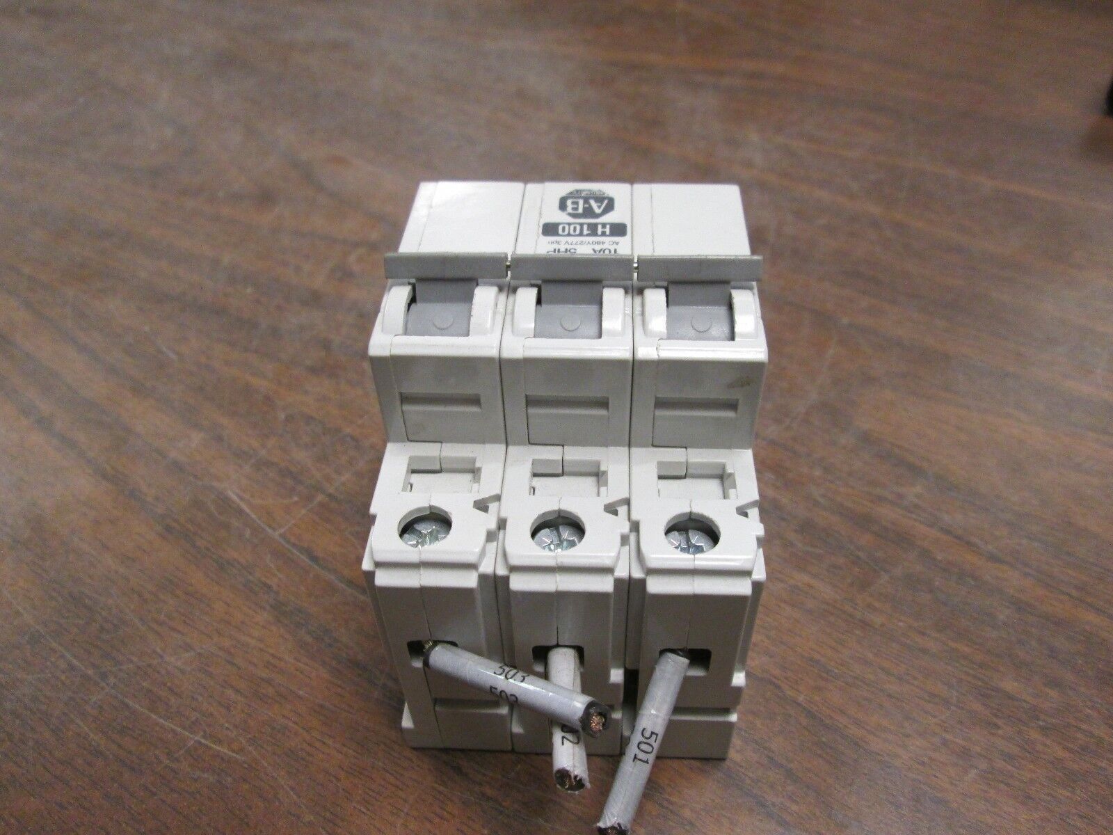 Allen-Bradley Circuit Breaker 1492-CB3-H100 480Y/277V 10A Used