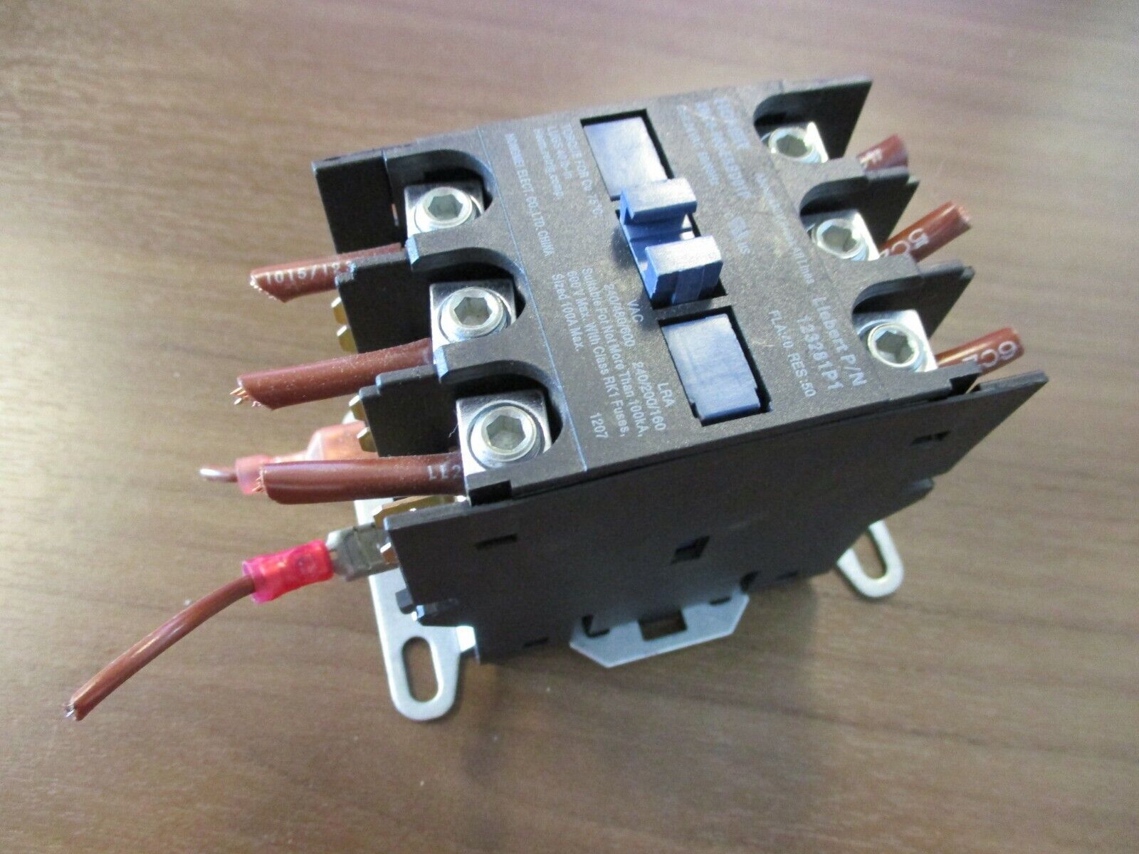 Liebert Contactor 123281P1 24V Coil 40A 600V Used