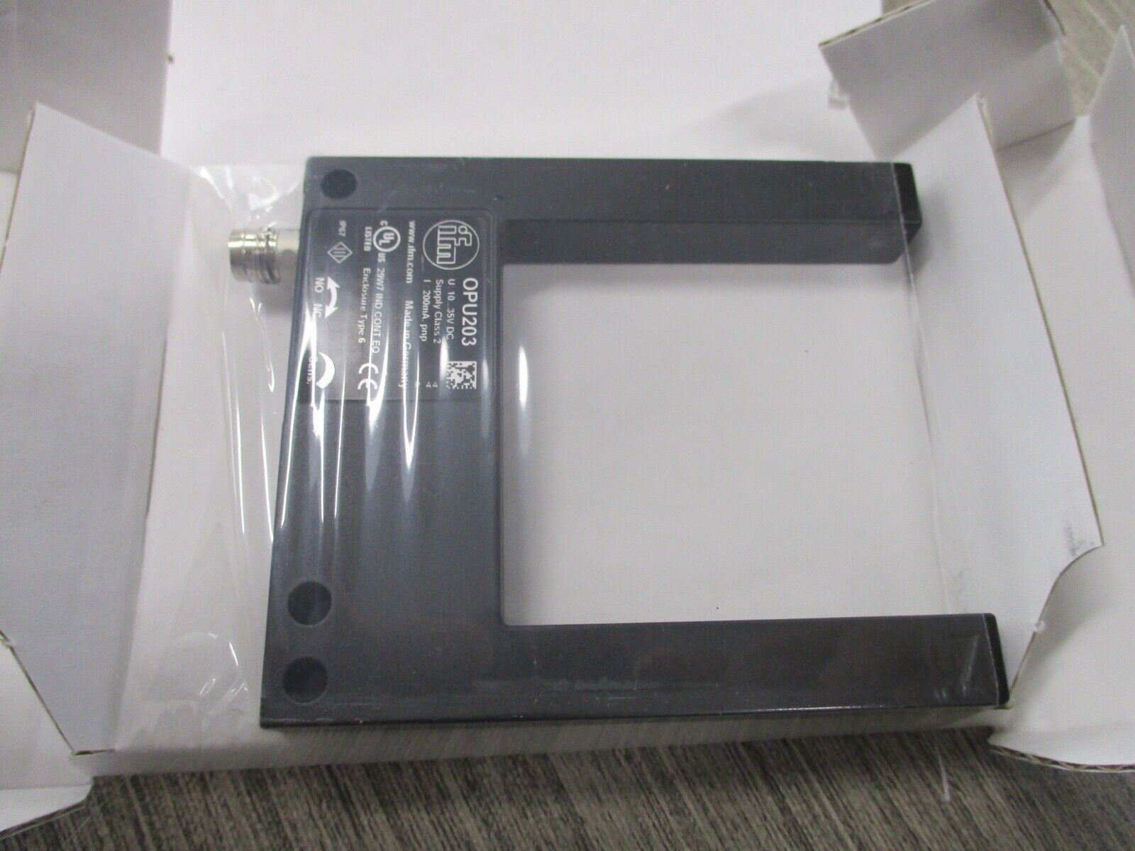 ifm OPU203 Photoelectric Fork Sensor OPU-FPKG/AS Type 6 Enclosure New Surplus