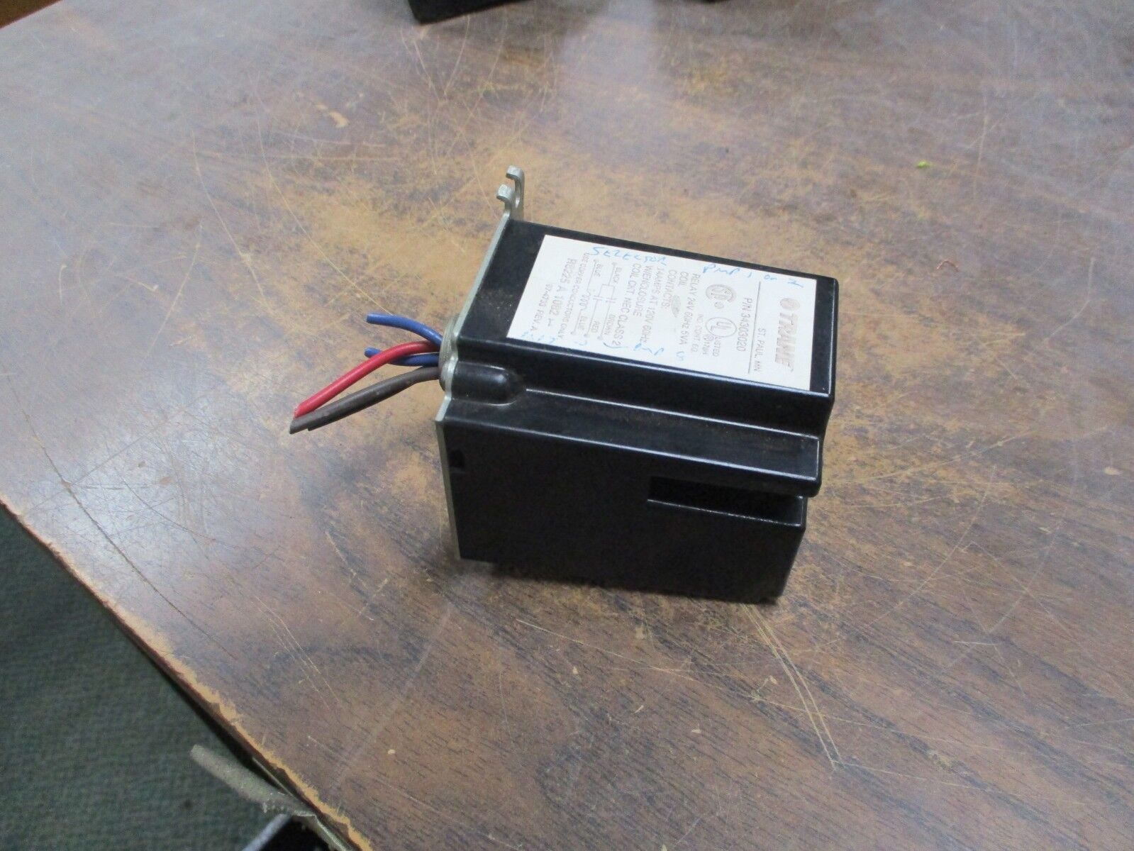 Trane Relay 34303020 24V 60Hz 5VA Used