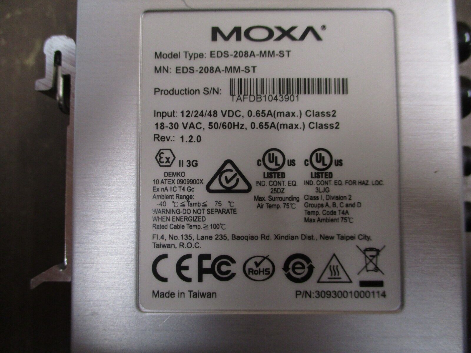 Moxa Unmanaged Ethernet Switch EDS-208A-MM-ST Rev. 1.2.0 8-Port Used