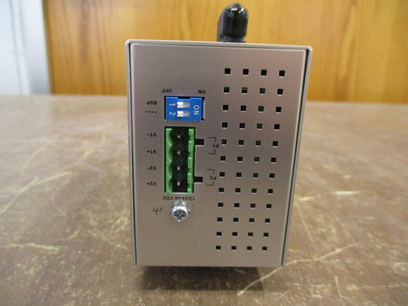 Moxa Unmanaged Ethernet Switch EDS-208A-MM-ST Rev. 1.2.0 8-Port Used