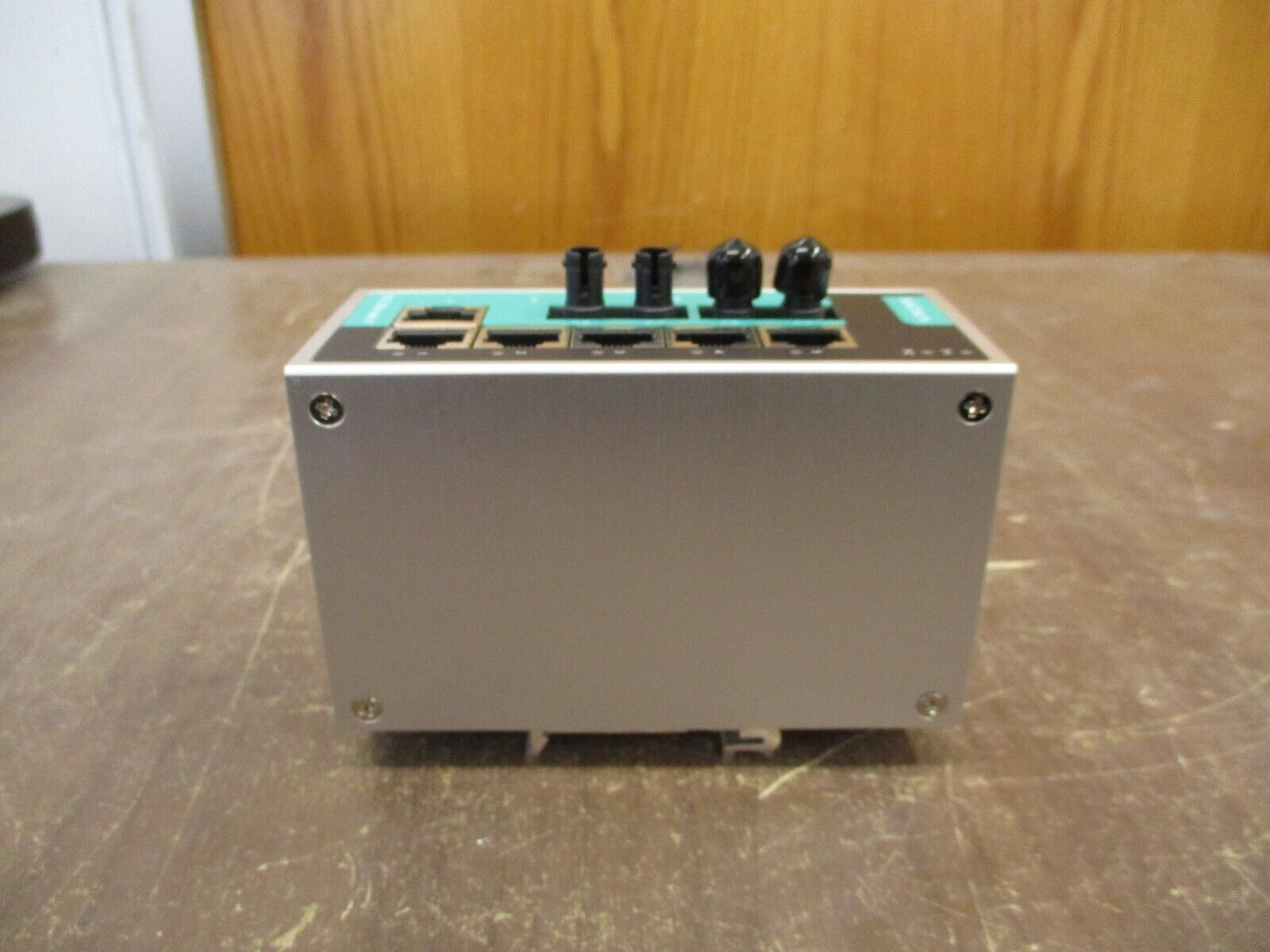Moxa Unmanaged Ethernet Switch EDS-208A-MM-ST Rev. 1.2.0 8-Port Used