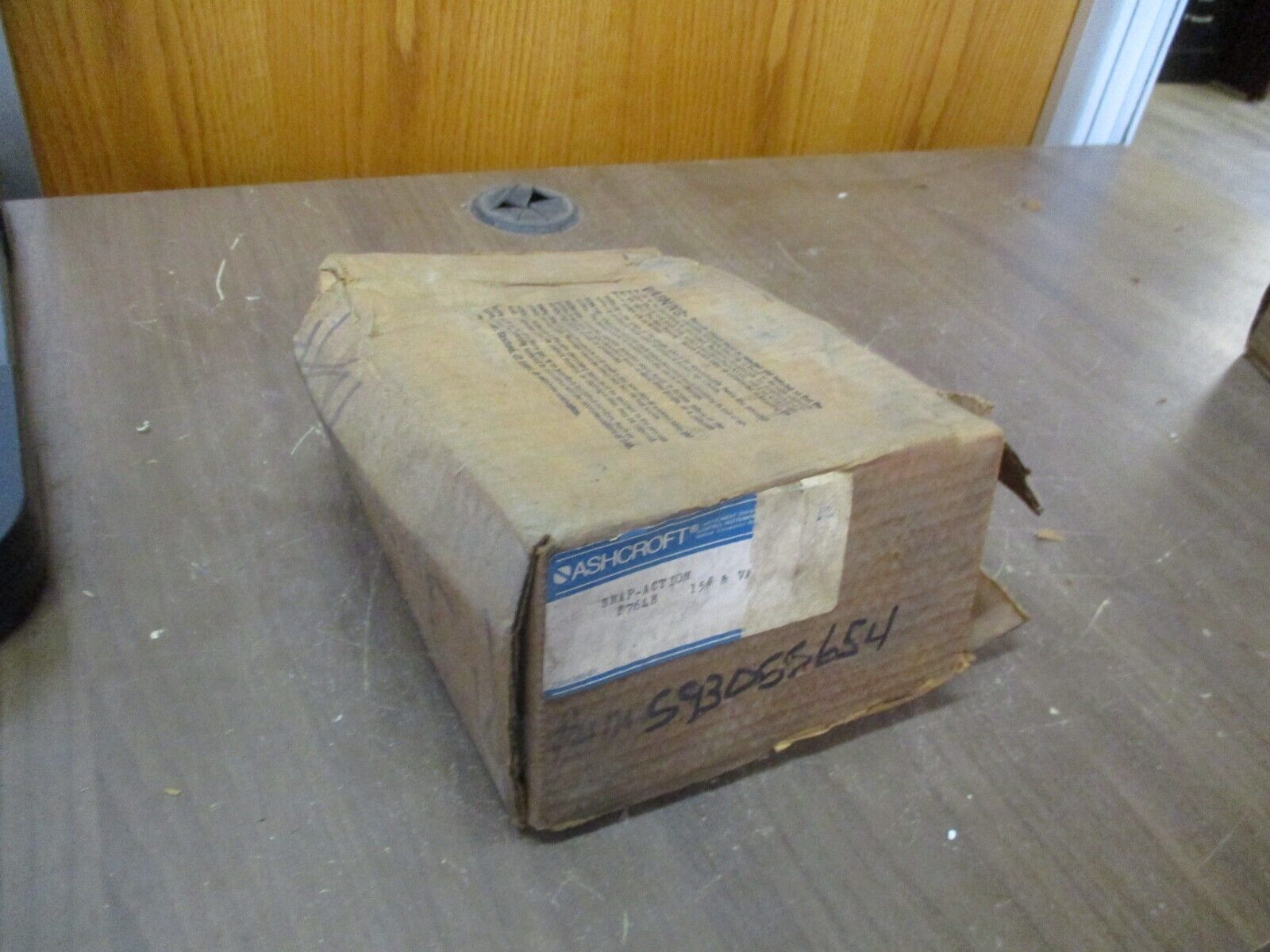 Ashcroft Snap Action Switch B764B 15PSI *Damaged Box* New Surplus