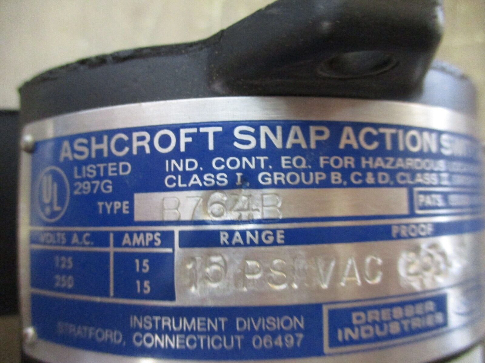 Ashcroft Snap Action Switch B764B 15PSI *Damaged Box* New Surplus