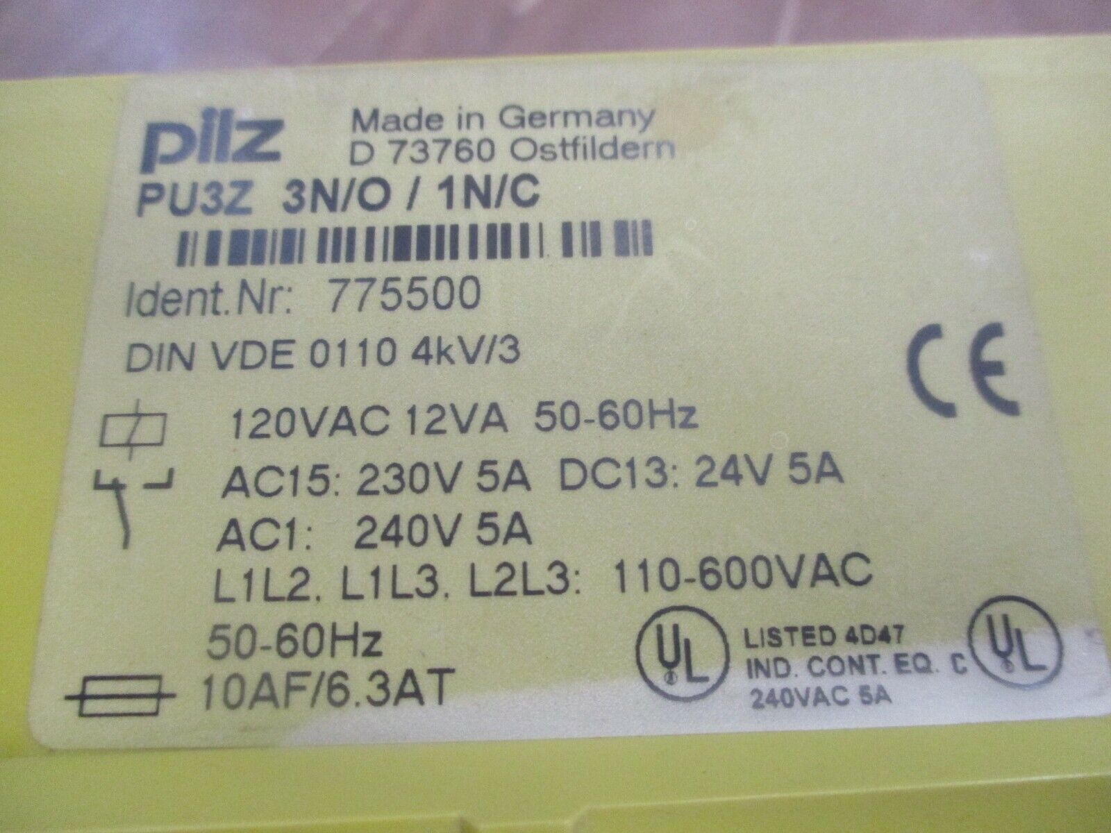 Pilz PU3Z 3N/O / 1N/C Safety Relay 775500 120VAC 12VA 50-60Hz Used