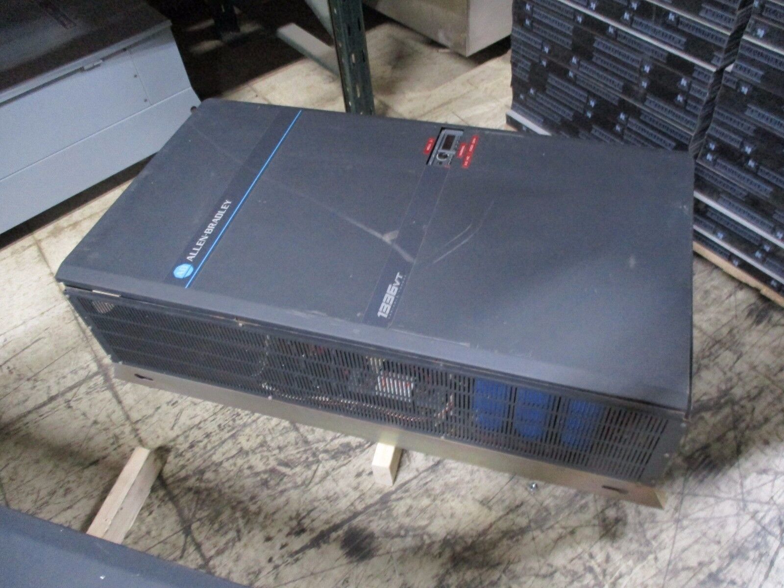Allen-Bradley 1336VT AC Drive 1336VT-B125-EAT-FA2-L3-S1 125HP Used