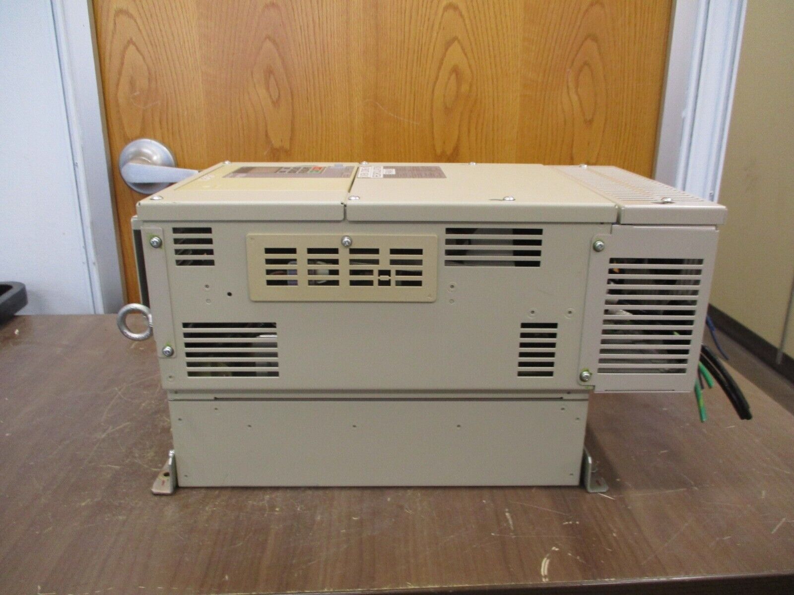 Yaskawa P1000 AC Drive CIMR-PU4A0058FAA Rev. A 40HP 3Ph w/ Keypad Used