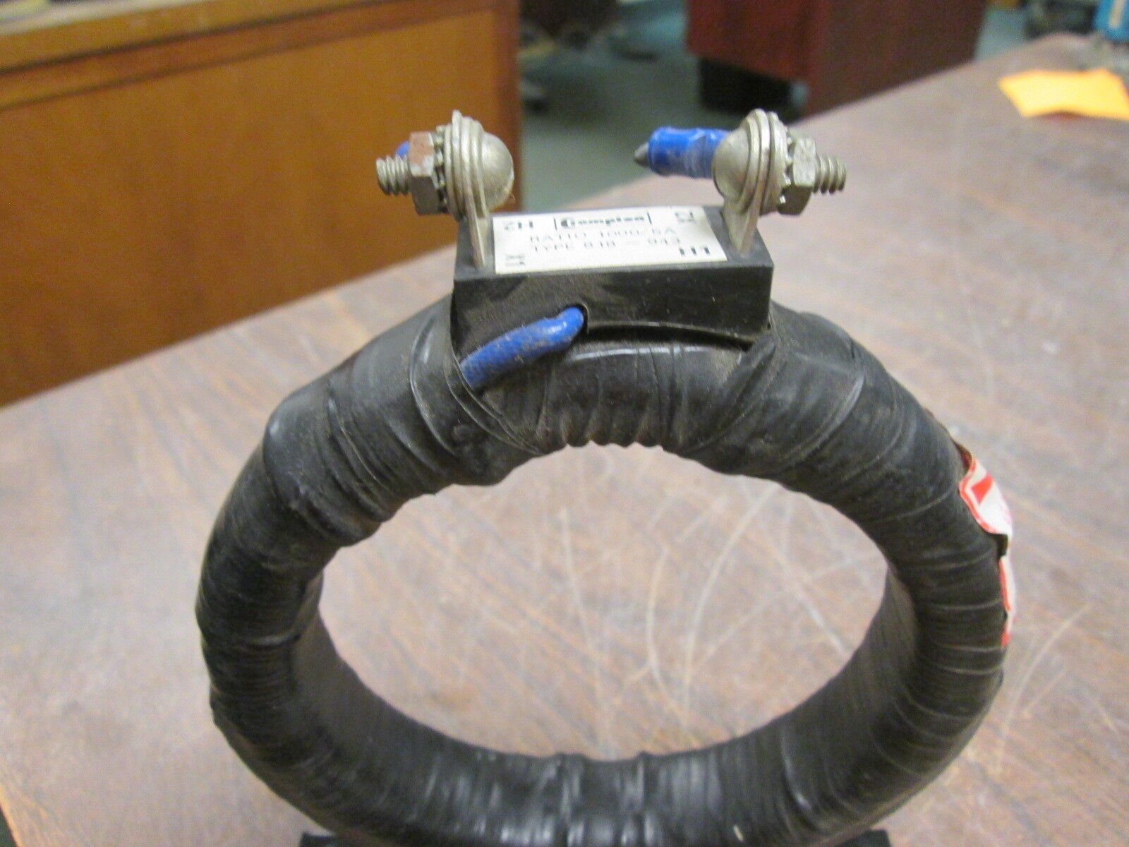 Crompton Current Transformer 818-943 Raito 1000:5A Used