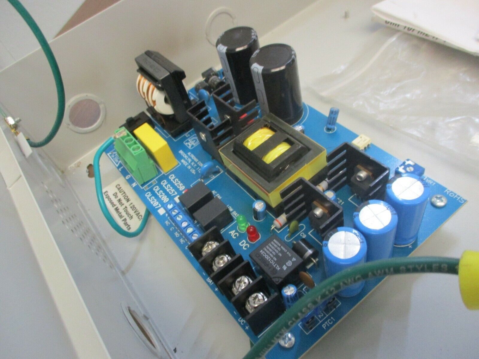 Altronix Supervised High Current Power Supply/Charger SMP10PMC24X Input: 115VAC