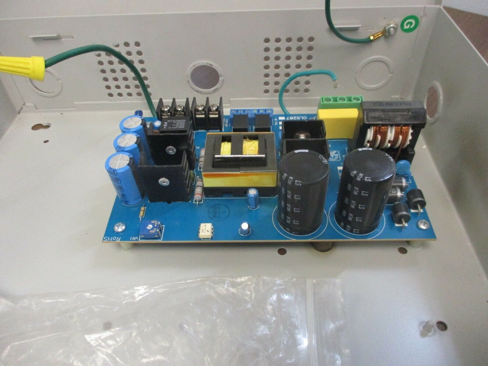 Altronix Supervised High Current Power Supply/Charger SMP10PMC24X Input: 115VAC