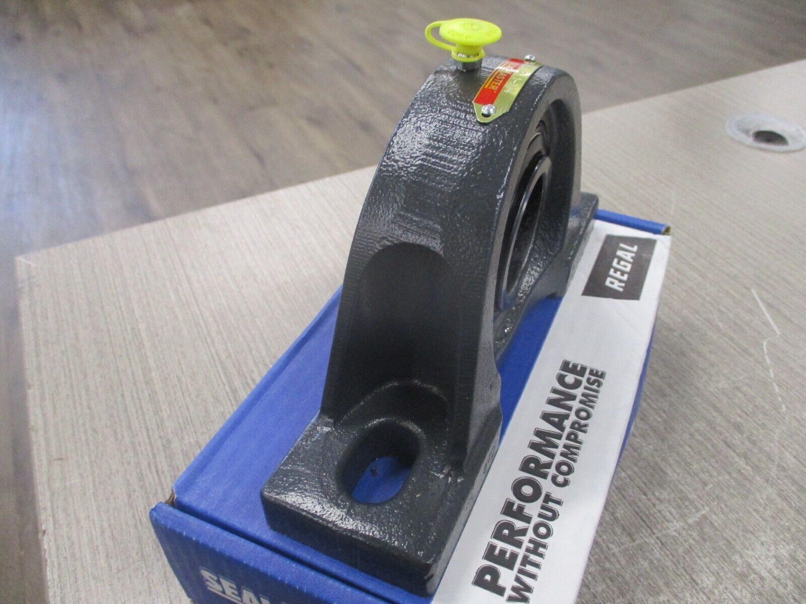 SealMaster Gold Line Pillow Block Bearing SP-28 1 3/4" New Surplus