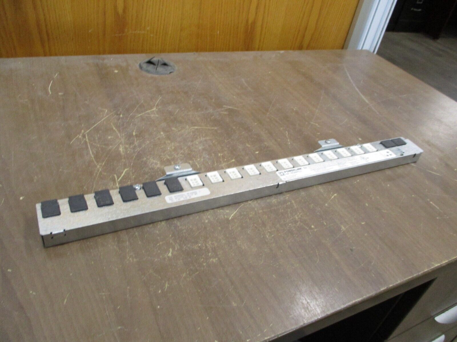 Square D Powerlink G3 Right Control Bus NF18SBLG3 18-Circuit Used