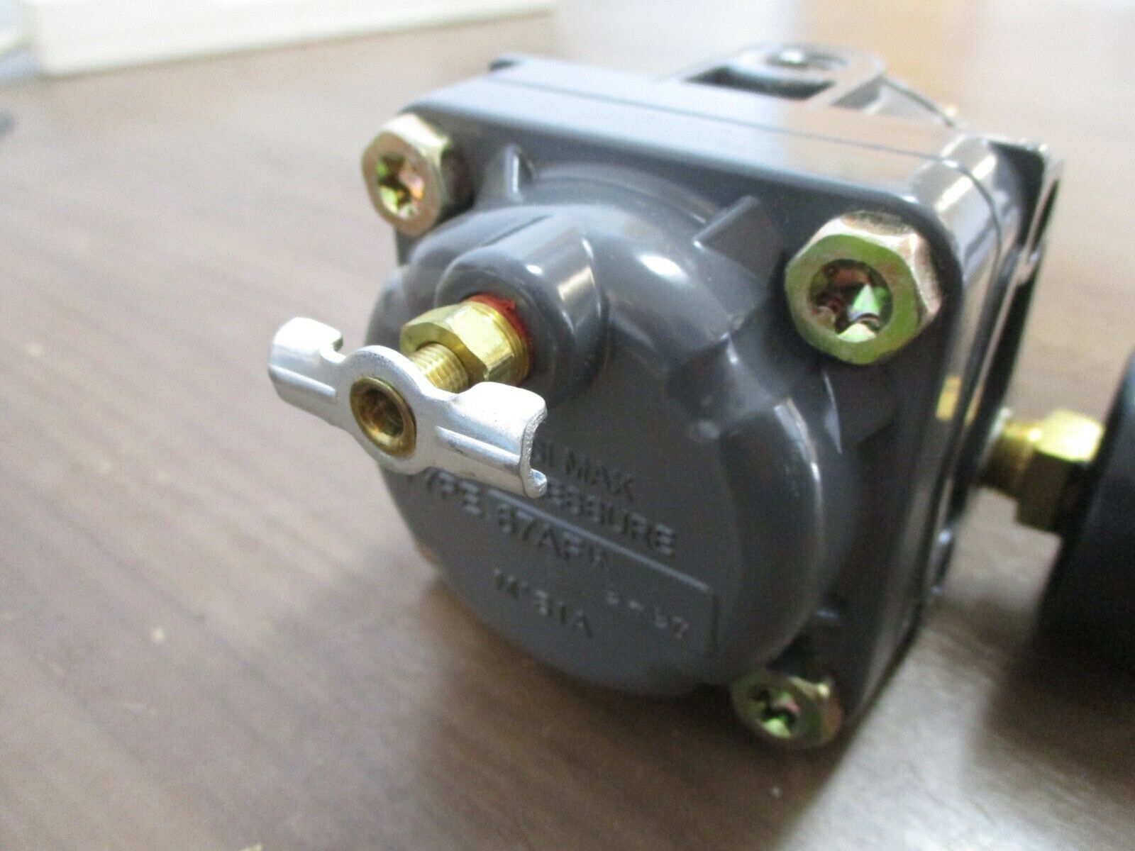 Fisher 67AFR Filter Regulator 67AFR-206/V1/VP1 New Surplus