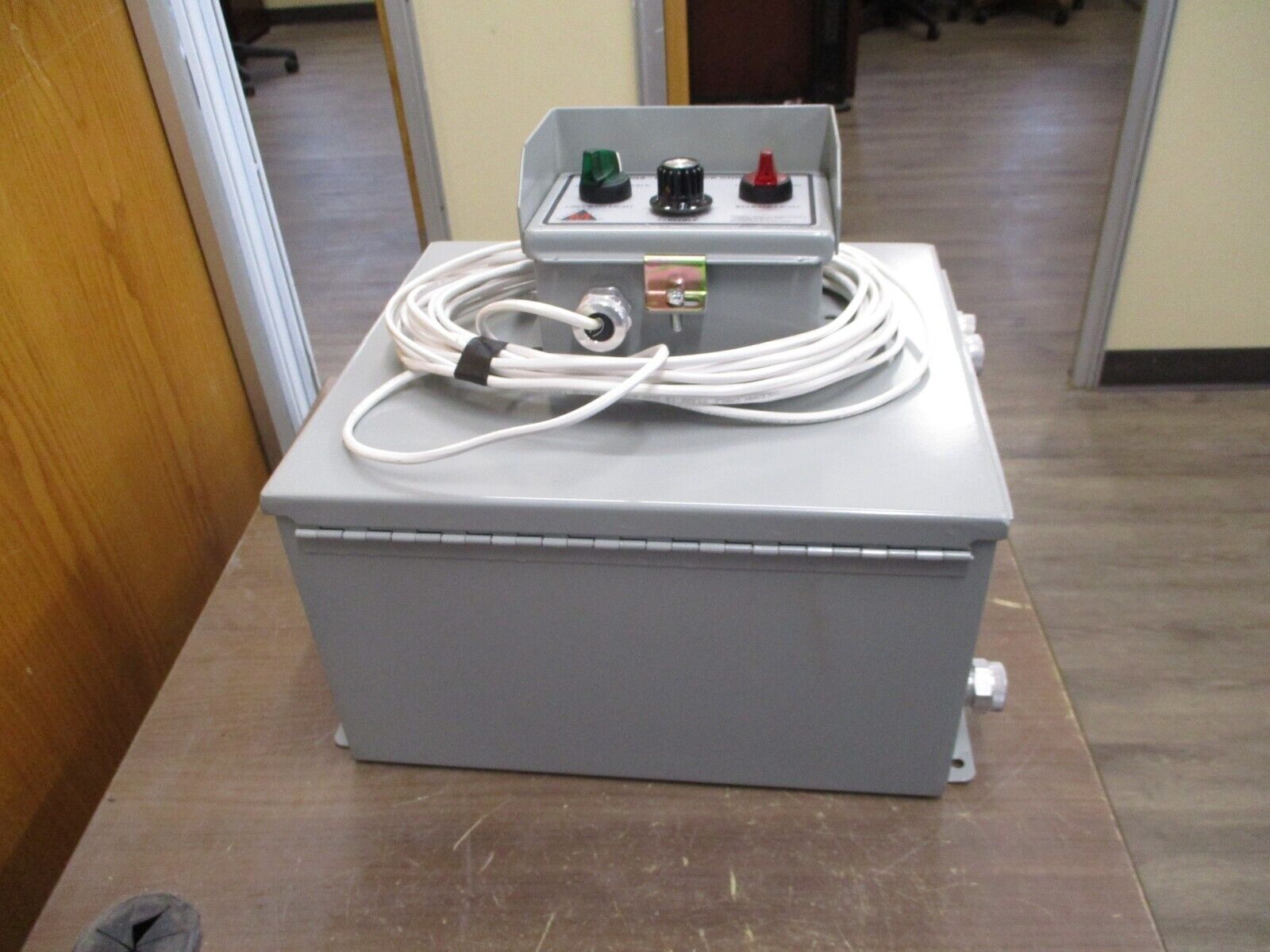 Magna-Flux Chuck Control MF-CC-115-300 115VDC 300W Type 12, 13 Enclosure Used