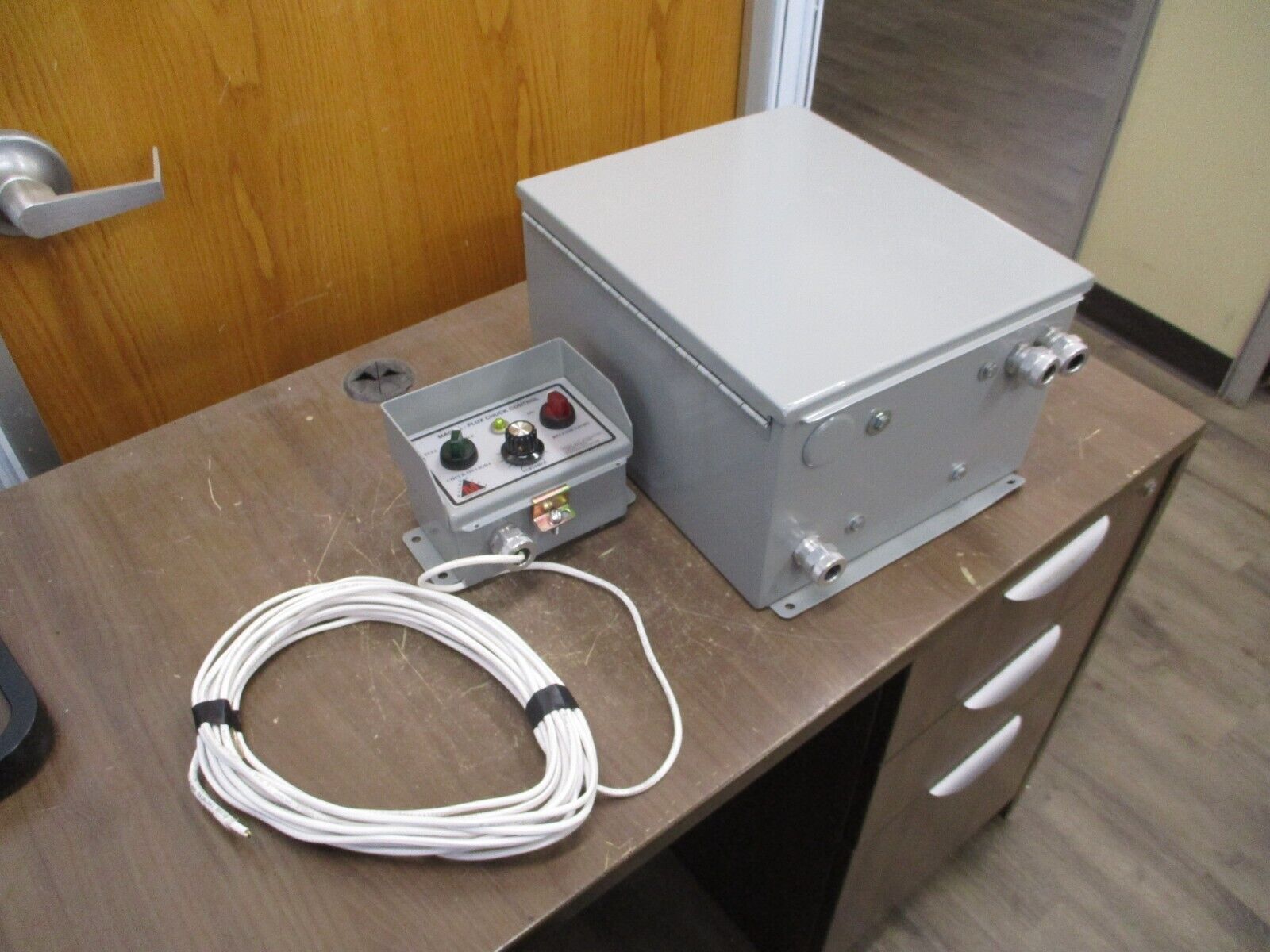 Magna-Flux Chuck Control MF-CC-115-300 115VDC 300W Type 12, 13 Enclosure Used