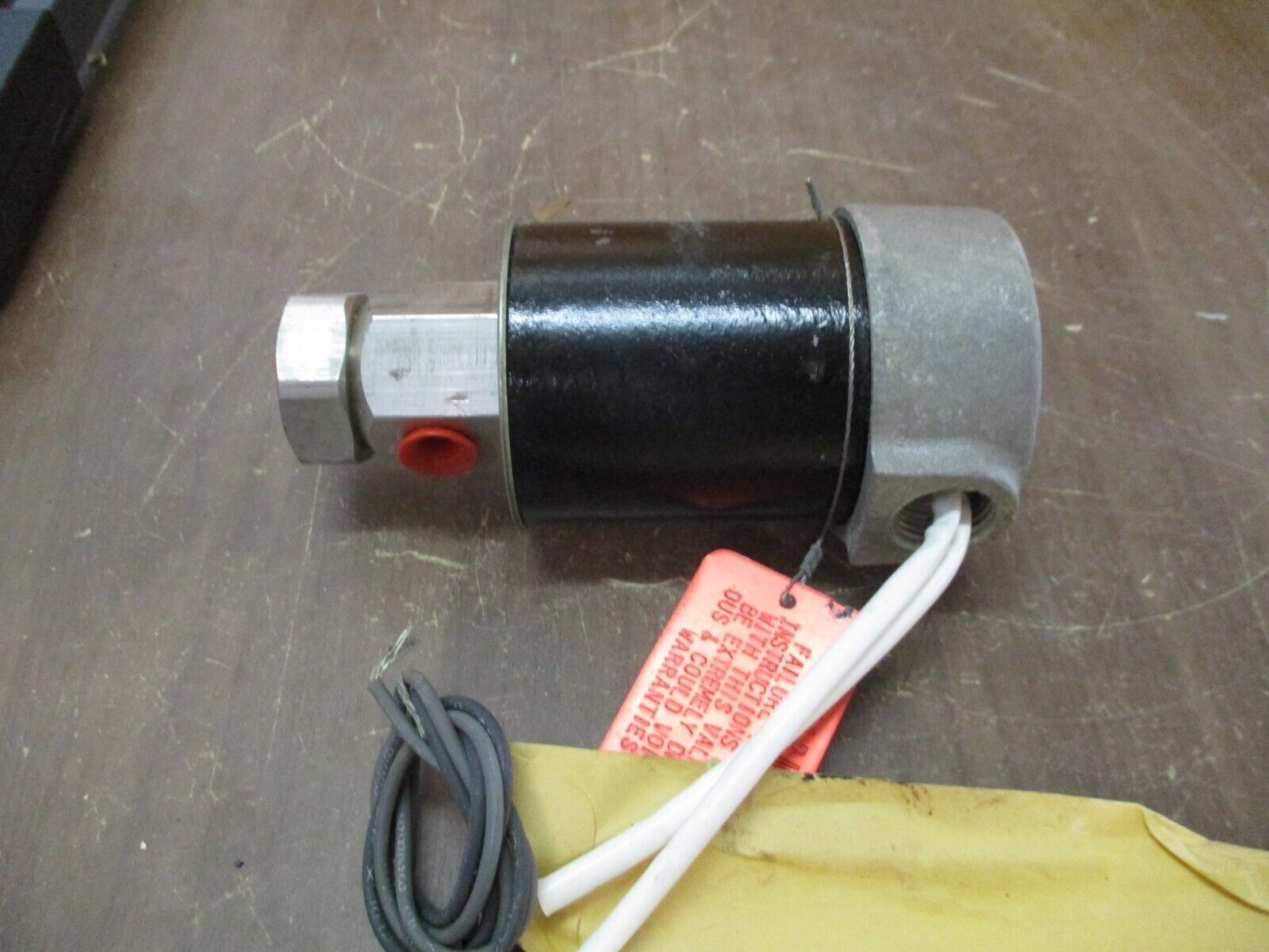 Atkomatic Valve Co. Solenoid Valve 1102 115V 60Hz 1/4" Used