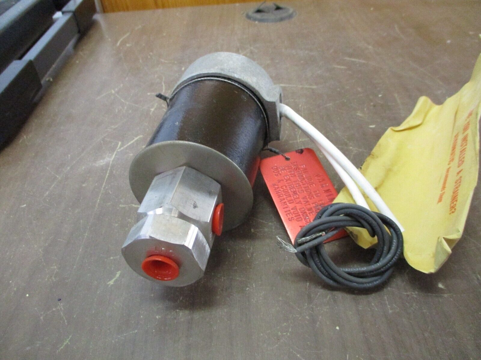 Atkomatic Valve Co. Solenoid Valve 1102 115V 60Hz 1/4" Used