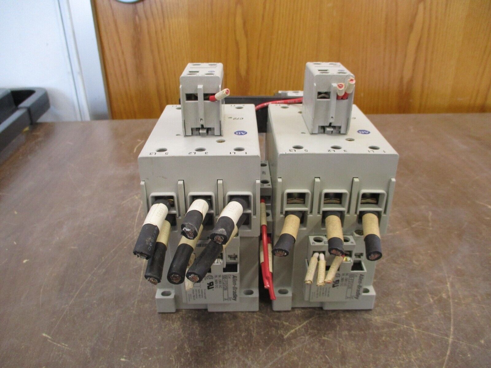Allen-Bradley Reversing Starter 100-C72*00 / 193-EA2KE 120V Coil Trip: 26-85A