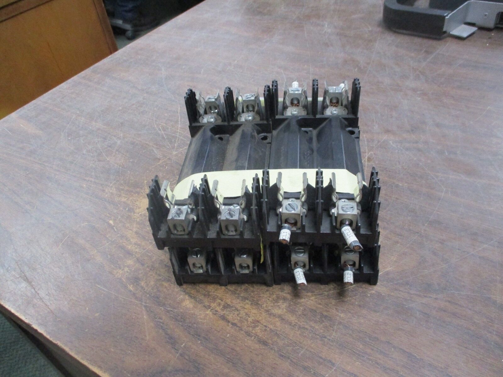 Bussmann Fuse Block, R60030-2CR, Lot of 4, 30A, 600V, 2P, Used
