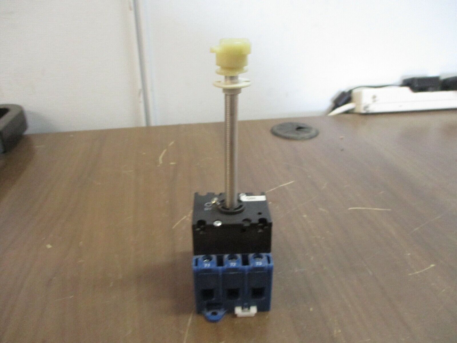 Kraus & Naimer Disconnect Switch KG64 60A 600V *No Handle* *No Terminal Covers*