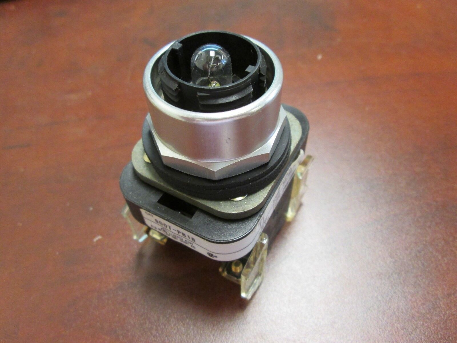 Allen-Bradley Illuminated Push Button 800T-PB16 New Surplus