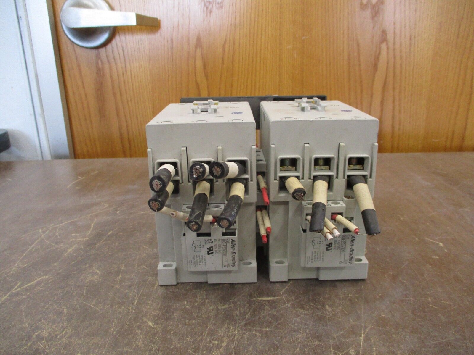 Allen-Bradley Reversing Starter 100-C72*00 / 193-EA2KE 120V Coil Trip: 26-85A