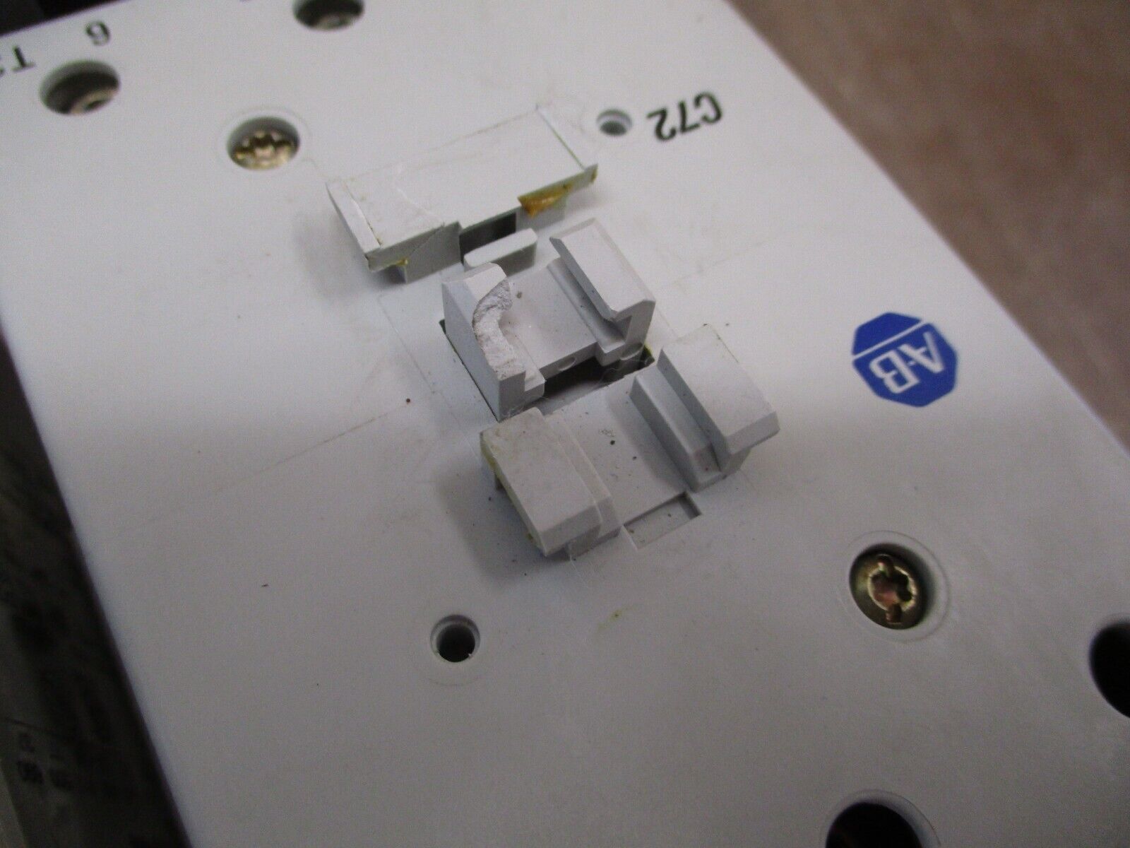 Allen-Bradley Reversing Starter 100-C72*00 / 193-EA2KE 120V Coil Trip: 26-85A