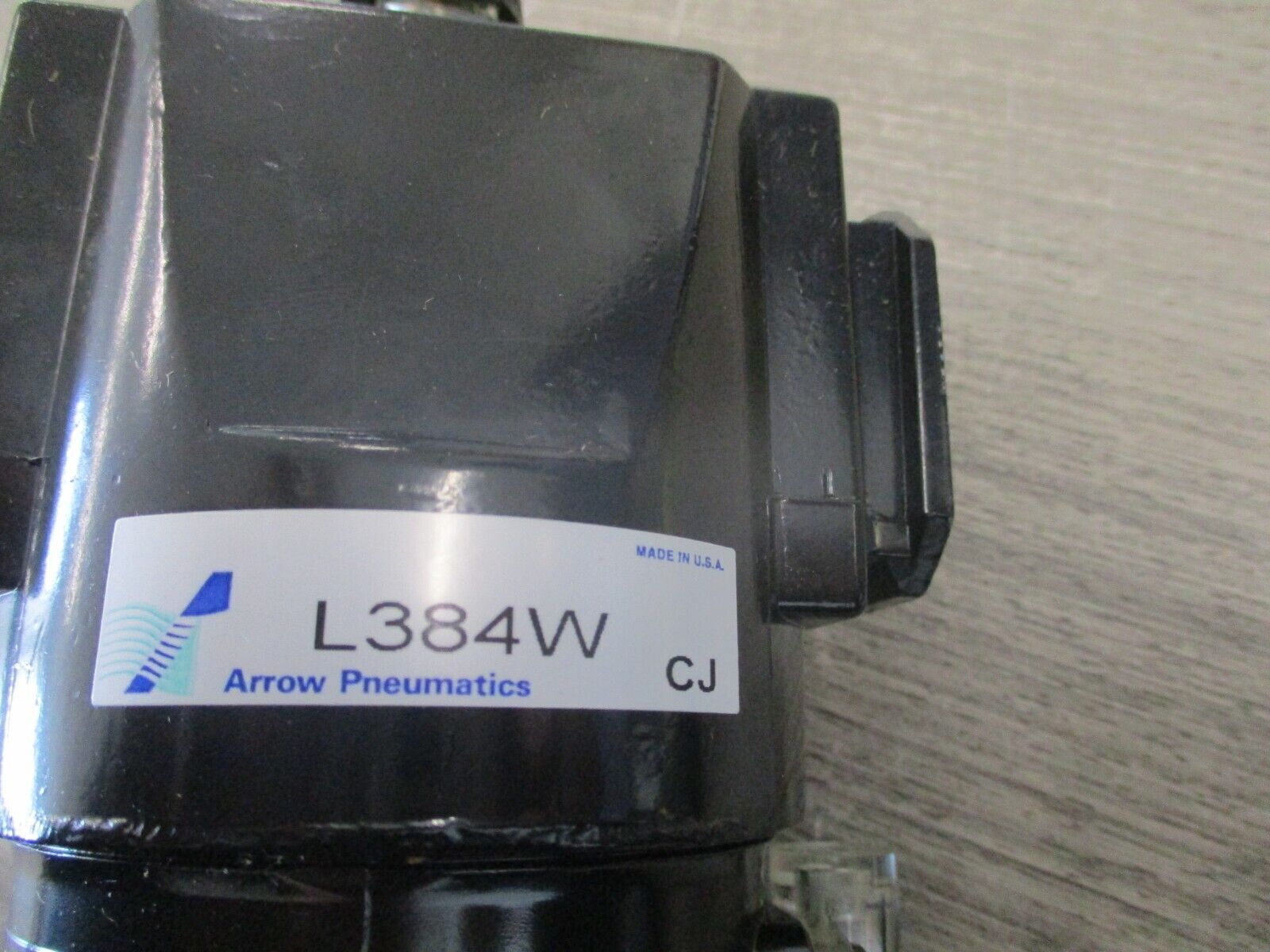 Arrow Pneumatics Arrowfog Lubricator L384W 20oz 1/2" New Surplus