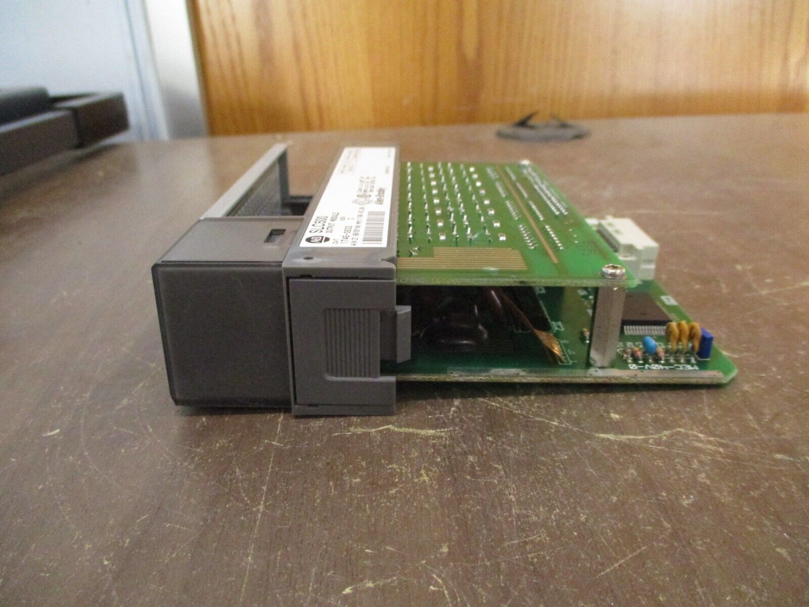 Allen-Bradley SLC500 Output Module 1746-OB32 Ser. C Used