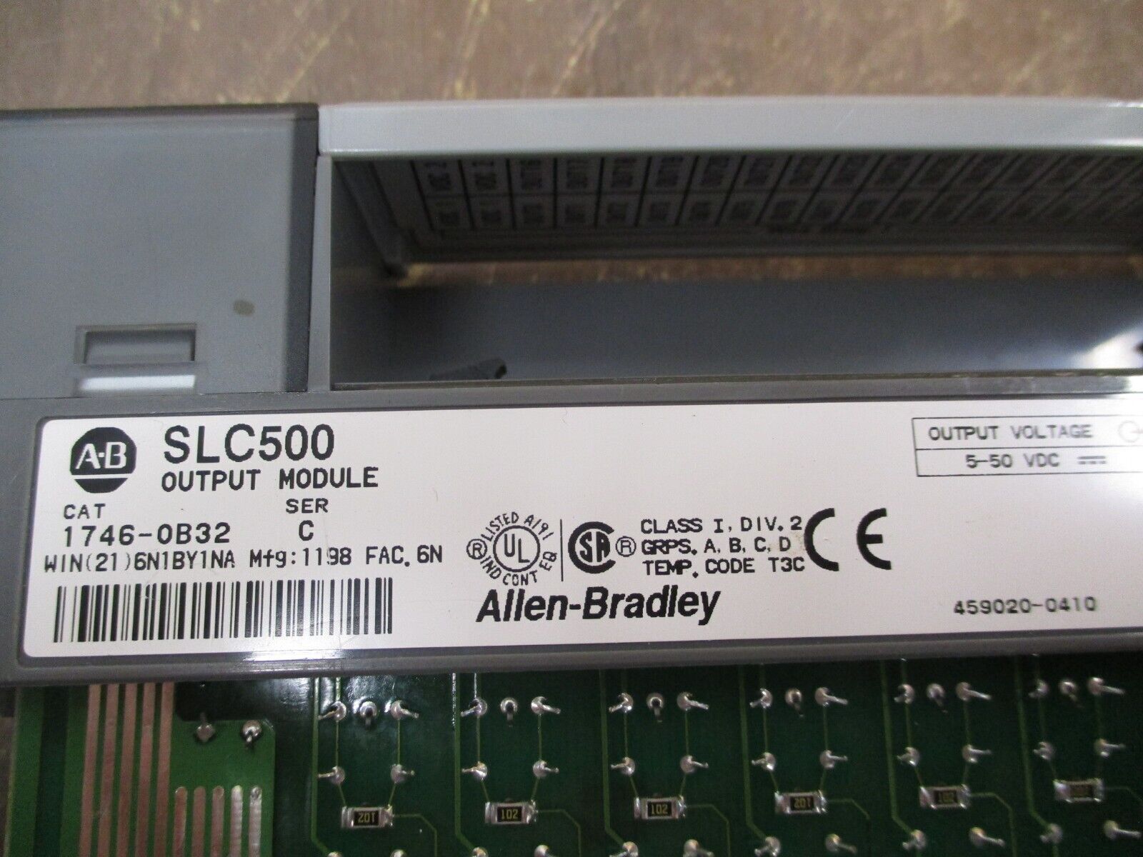 Allen-Bradley SLC500 Output Module 1746-OB32 Ser. C Used
