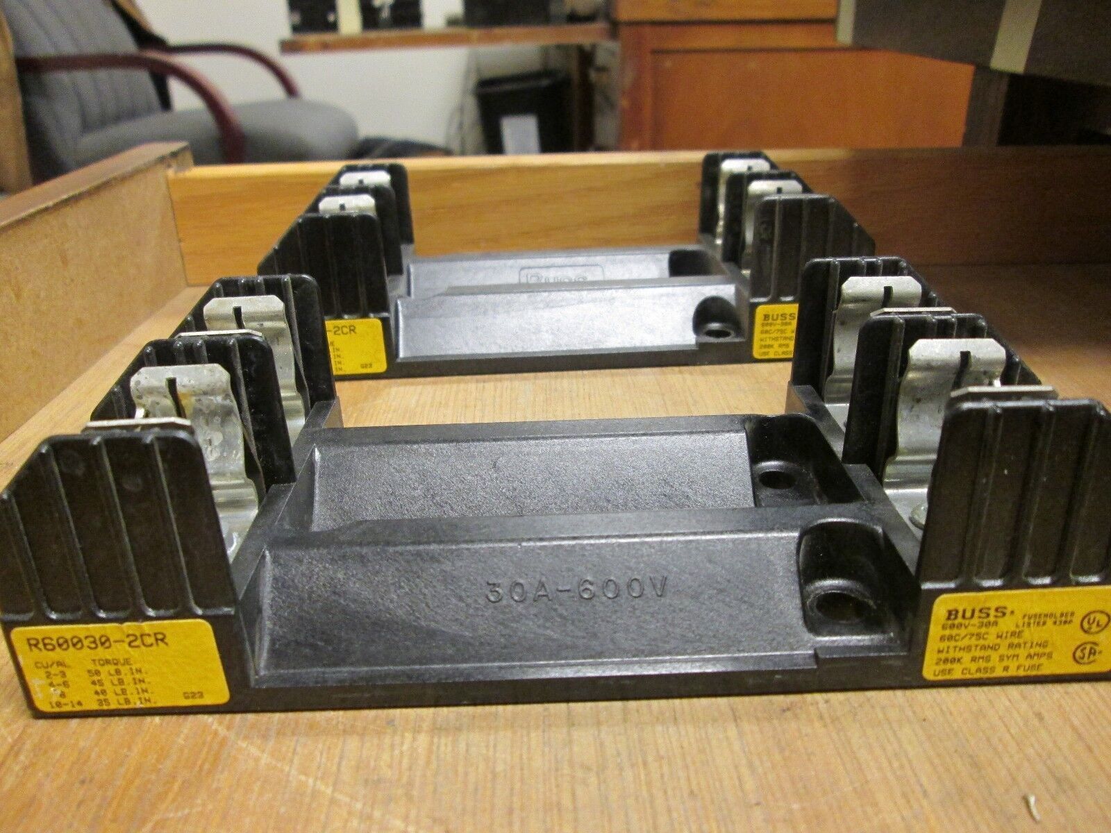 Bussmann Fuse Block R60030-2CR 30A 600V 2P Lot of 2 Used