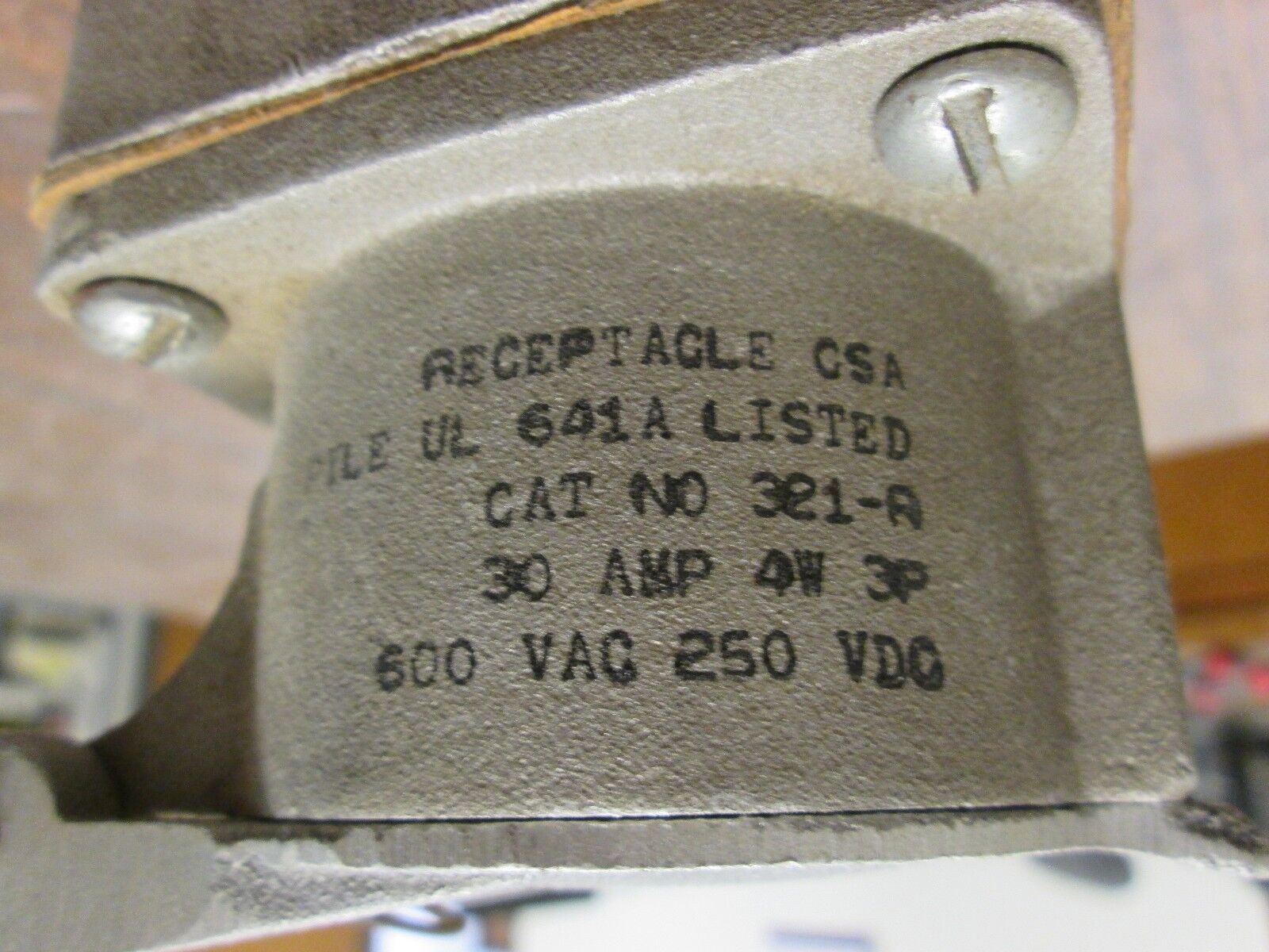 Pyle-National Receptacle w/ Base 321-R 30A 3P 4W 600VAC Used