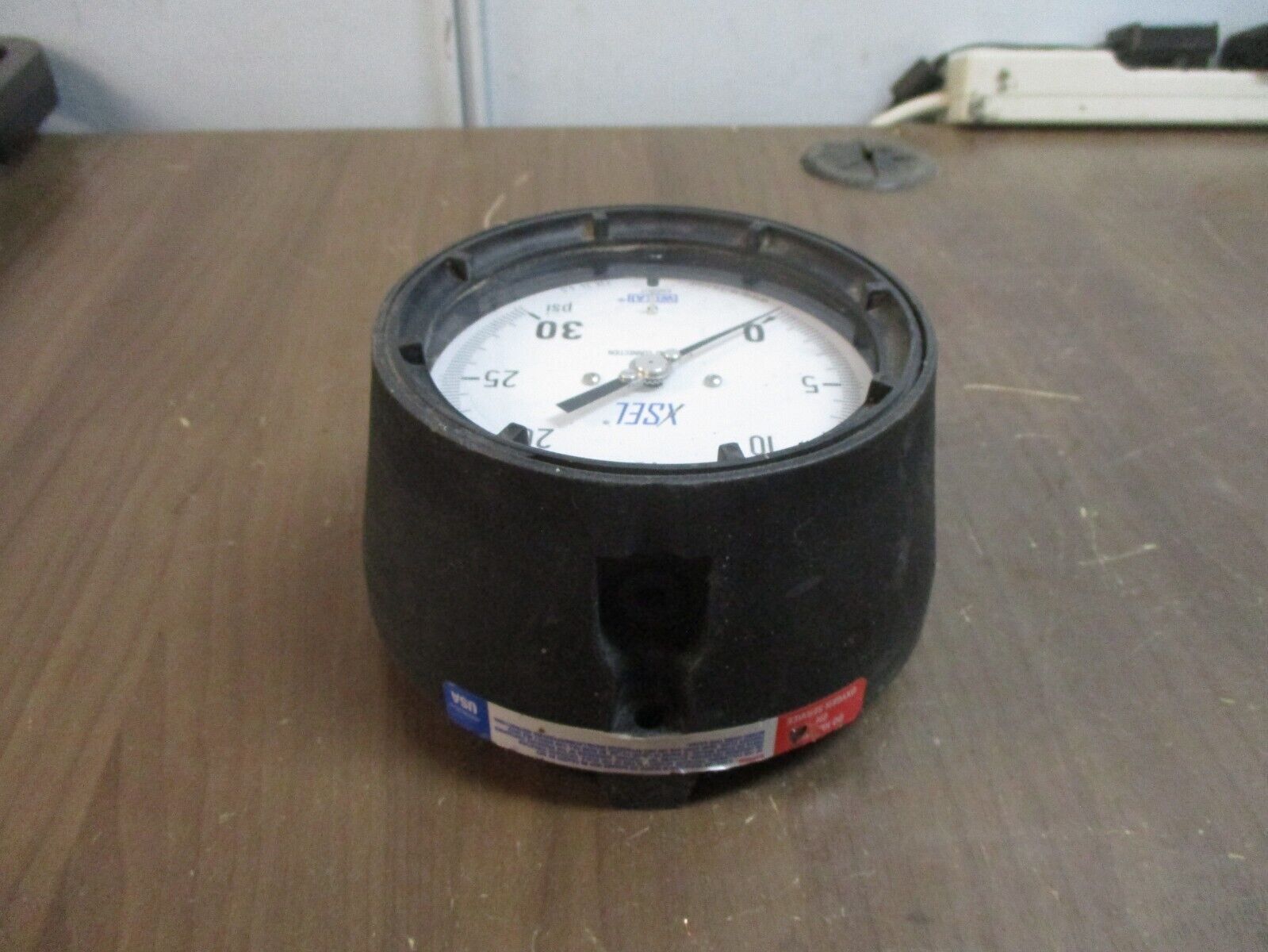 Wika Pressure Gauge 8100XR27 0-30PSI 316SS Connection Used