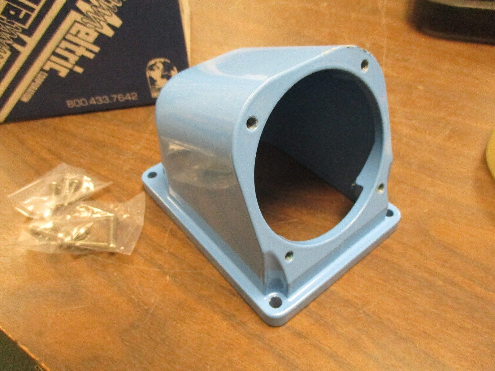 Meltric DB6 Angle/Box 89-6A053-080-112 New Surplus
