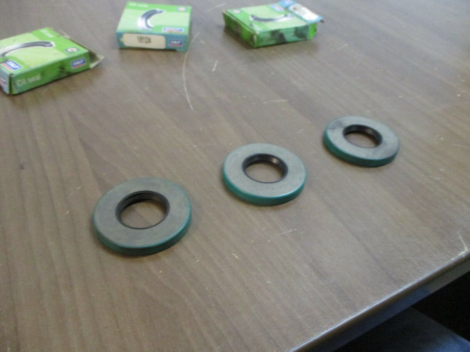 SKF Oil Seal 10124 *Lot of 3* New Surplus