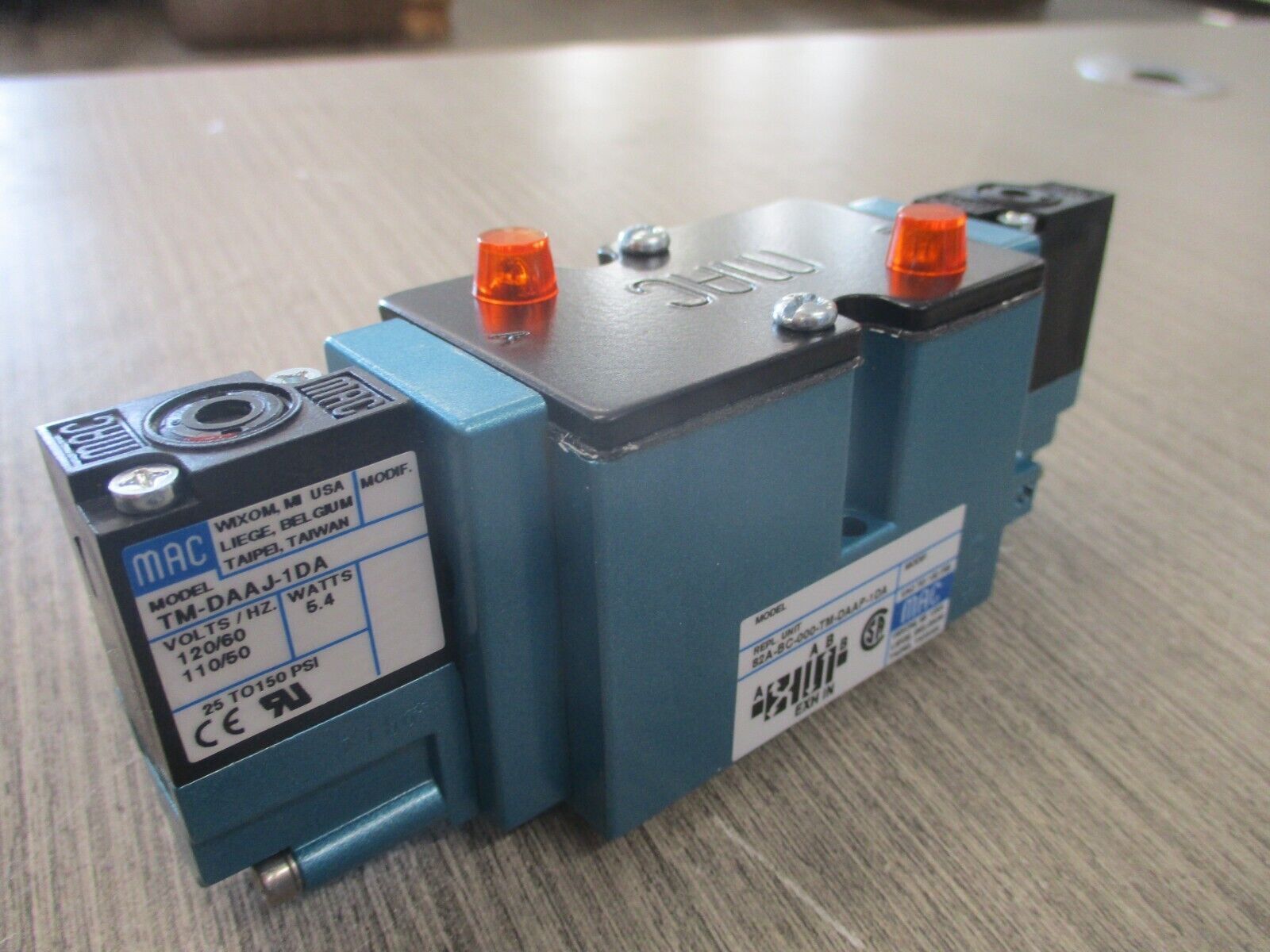MAC Solenoid Valve 82A-BC-000-TM-DAAP-1DA New Surplus