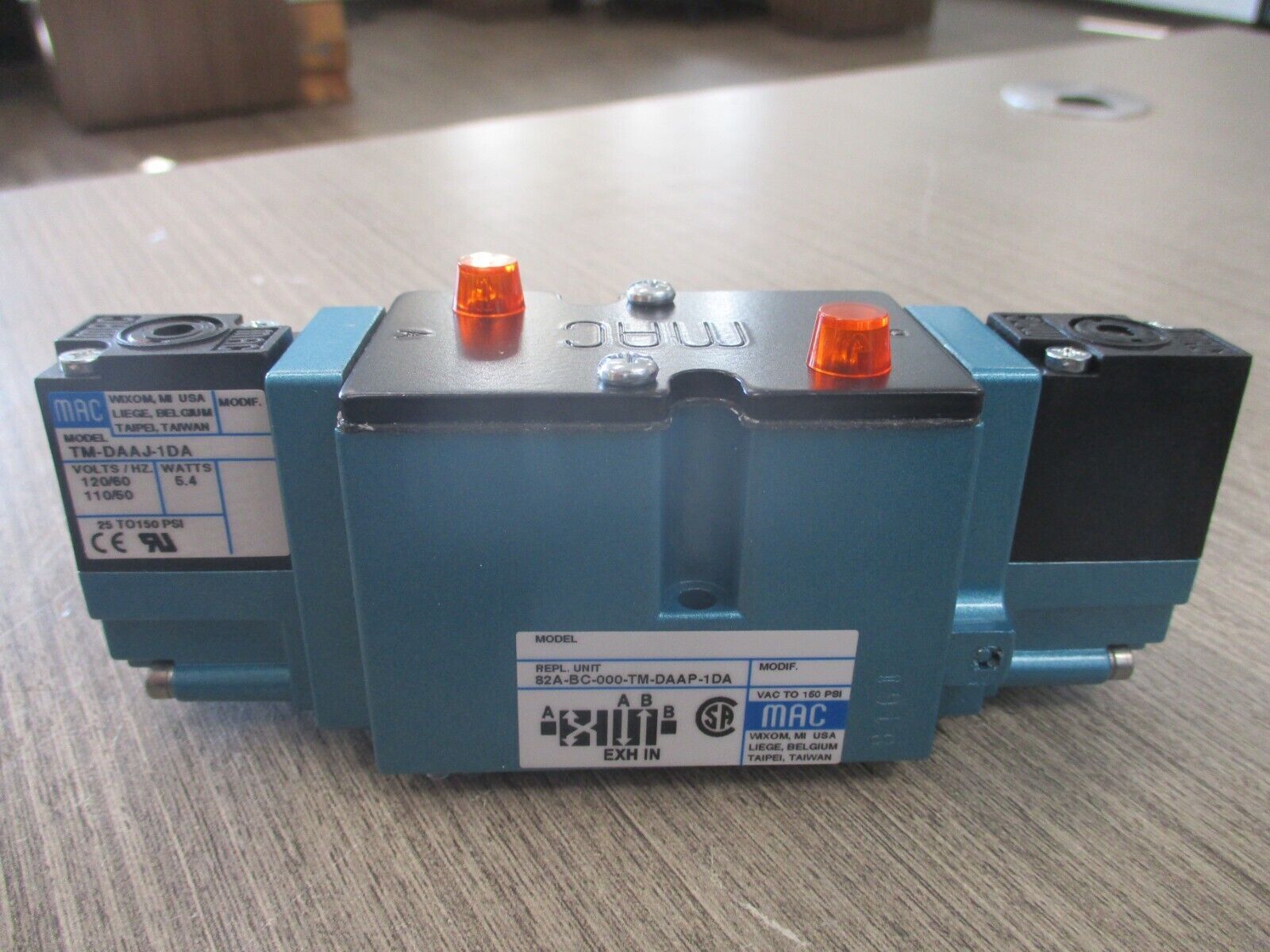 MAC Solenoid Valve 82A-BC-000-TM-DAAP-1DA New Surplus