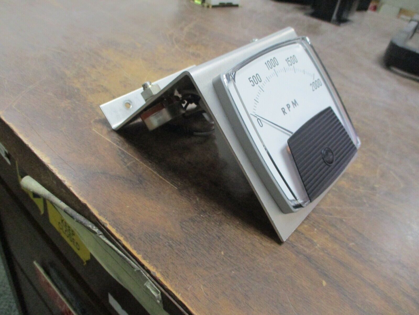 Process Measurement Company Tachometer 250300CY-CUST-3 Range: 0-2000RPM Used